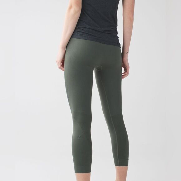 Lululemon Zone In Crops in Gator Green - Picture 1 of 10